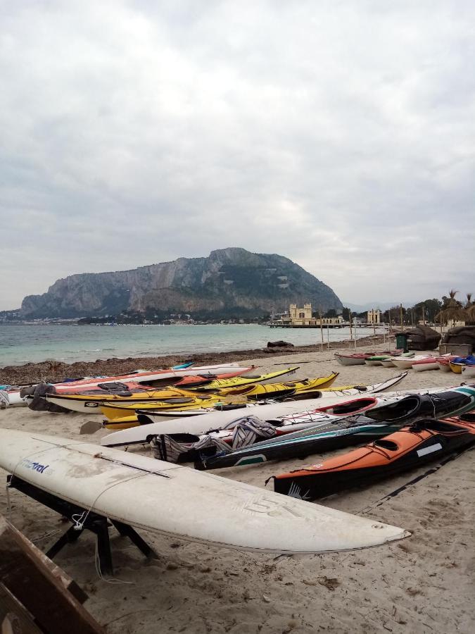 Casa Rosamarina Lägenhet Mondello Exteriör bild