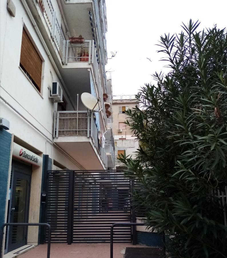 Casa Rosamarina Lägenhet Mondello Exteriör bild