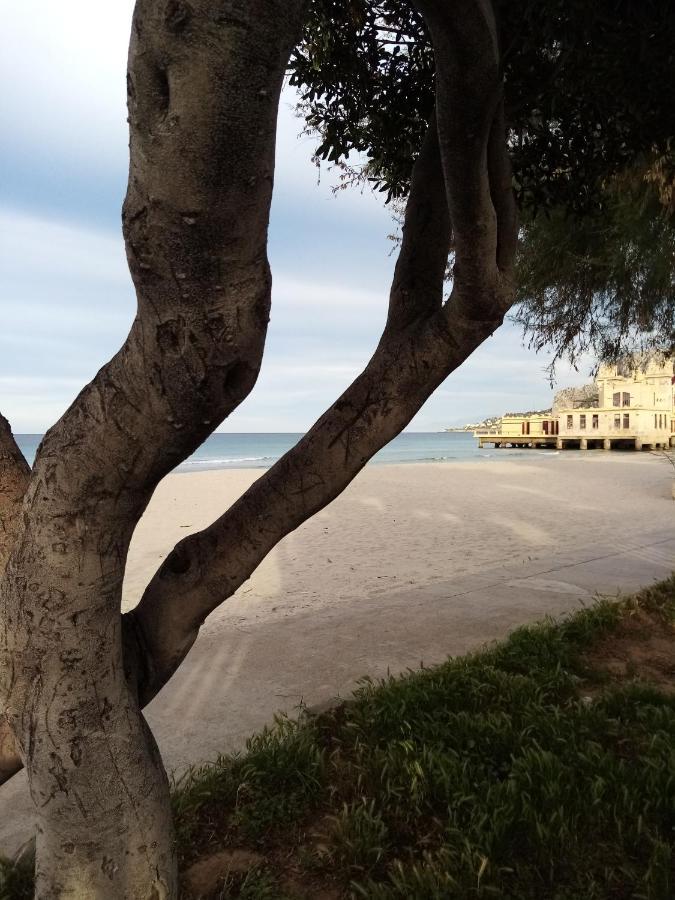 Casa Rosamarina Lägenhet Mondello Exteriör bild