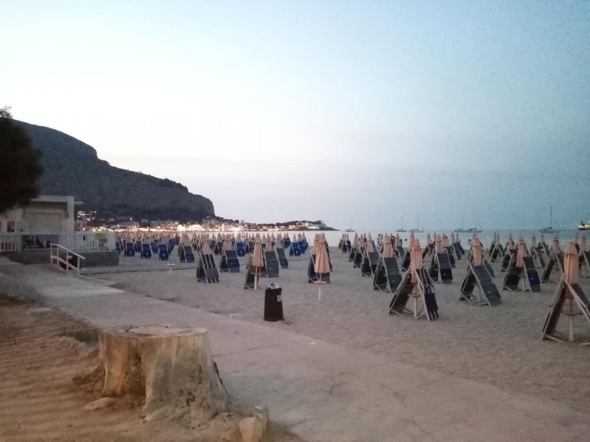 Casa Rosamarina Lägenhet Mondello Exteriör bild