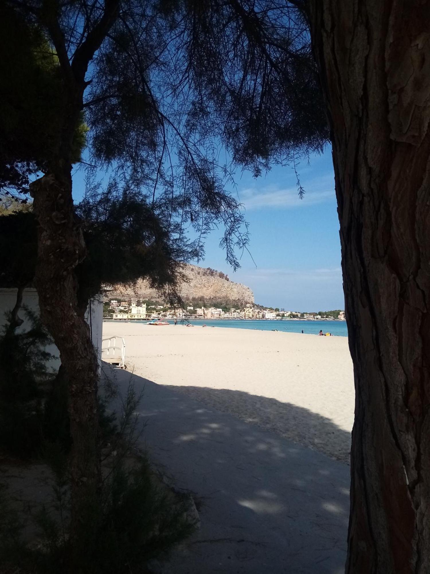 Casa Rosamarina Lägenhet Mondello Exteriör bild